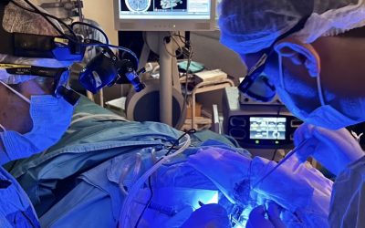 🧠 Pioneros en la Región: el Instituto Estefan incorpora el sistema REVEAL para cirugía cerebral guiada por fluorescencia